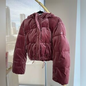 ALO YOGA ROSEWOOD VELVET VELOUR CROPPED BOMBER PUFFER JACKET
